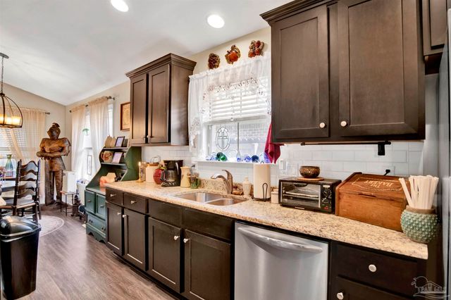 1716 Arcadia Dr, Foley, AL 36535
