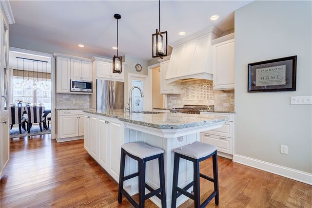 7619 Arbor Glen Drive, Victor, NY 14564