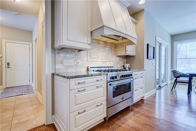 7619 Arbor Glen Drive, Victor, NY 14564