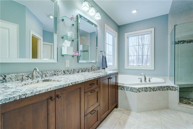 7619 Arbor Glen Drive, Victor, NY 14564