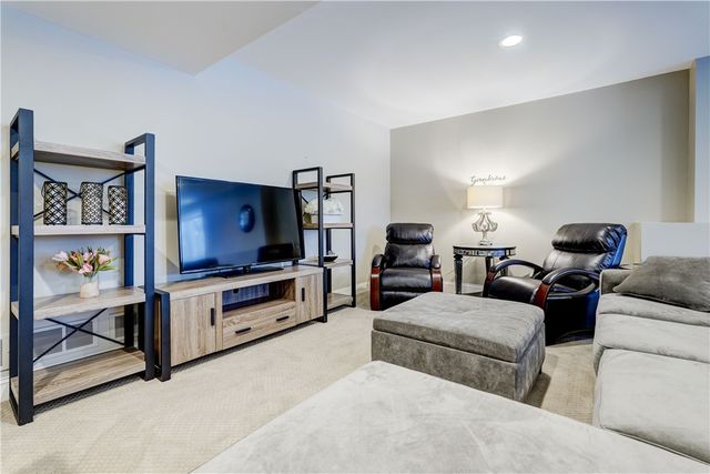 7619 Arbor Glen Drive, Victor, NY 14564