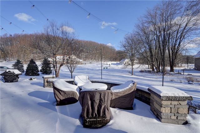 7619 Arbor Glen Drive, Victor, NY 14564