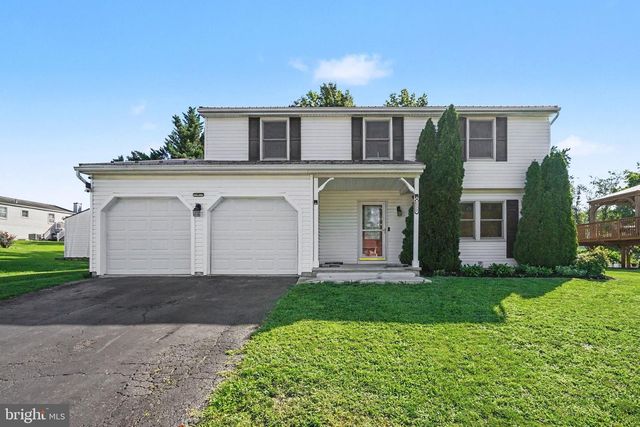 5572 BANBRIDGE DR, Harrisburg, PA 17112
