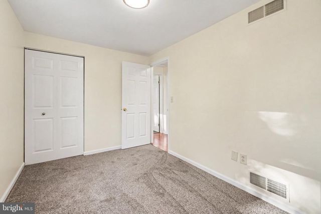 5572 BANBRIDGE DR, Harrisburg, PA 17112