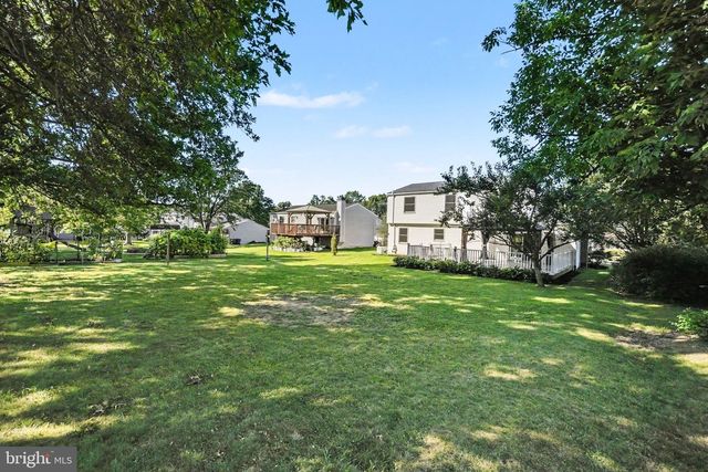 5572 BANBRIDGE DR, Harrisburg, PA 17112