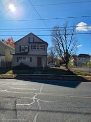 24 Rowley St, Agawam, MA 01001