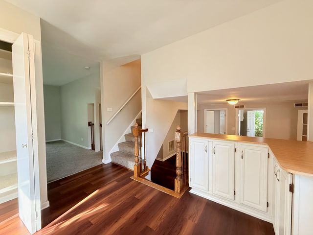 1122 W Iowa Street, Glenwood, IL 60425
