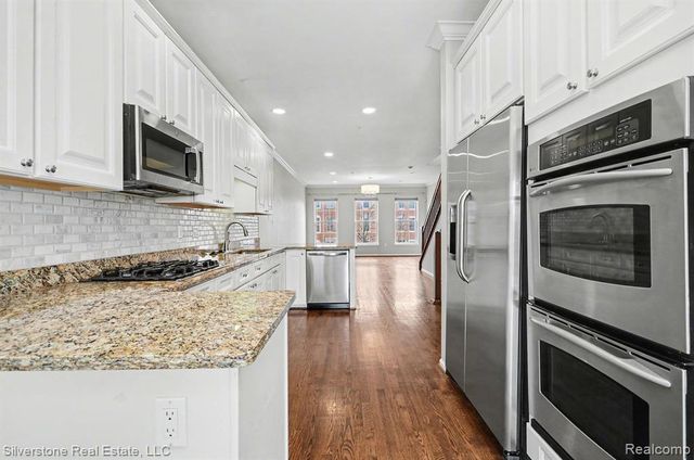 532 Graten Street, Birmingham, MI 48009