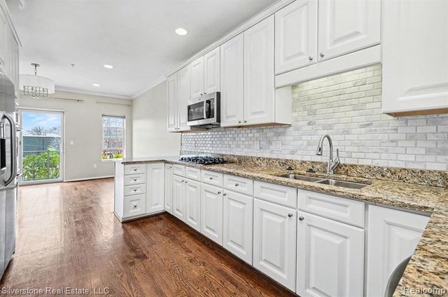 532 Graten Street, Birmingham, MI 48009