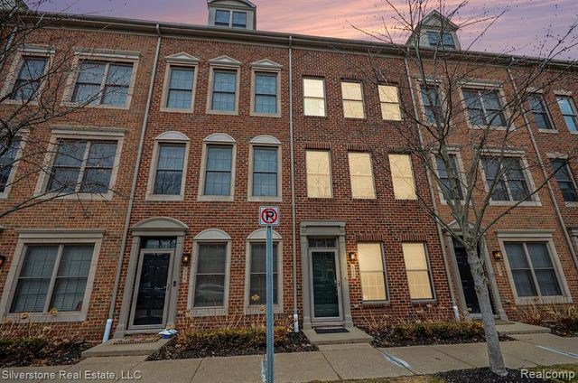 532 Graten Street, Birmingham, MI 48009