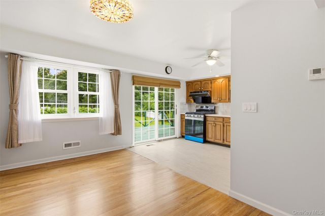 15 Apple Lane, Commack, NY 11725