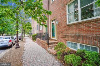 1328 N CLEVELAND ST N, Arlington, VA 22201