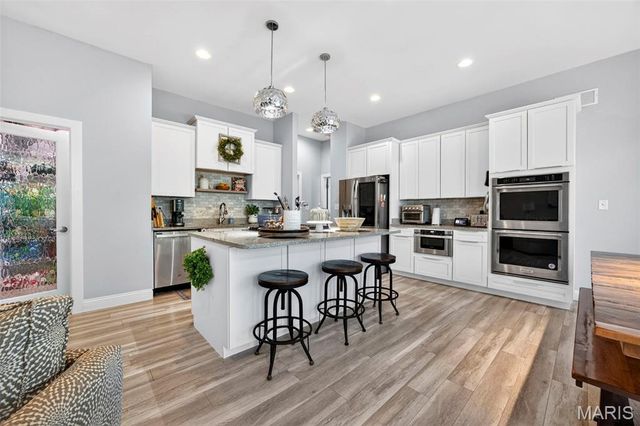 1005 Timber Bluff Drive, Wentzville, MO 63385