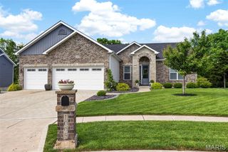 1005 Timber Bluff Drive, Wentzville, MO 63385