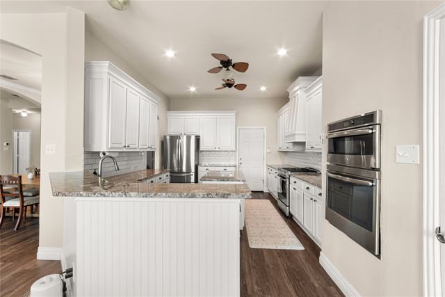 2404 Dawn Mist Drive, Little Elm, TX 75068