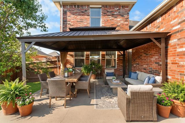2404 Dawn Mist Drive, Little Elm, TX 75068