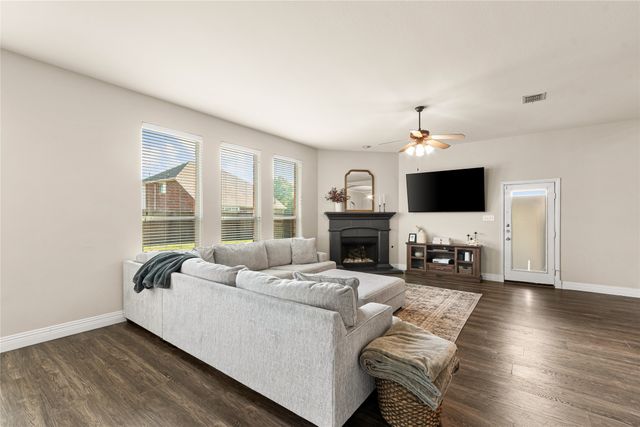 2404 Dawn Mist Drive, Little Elm, TX 75068