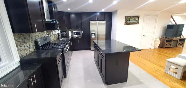 11115 DRAKE DR, Philadelphia, PA 19154