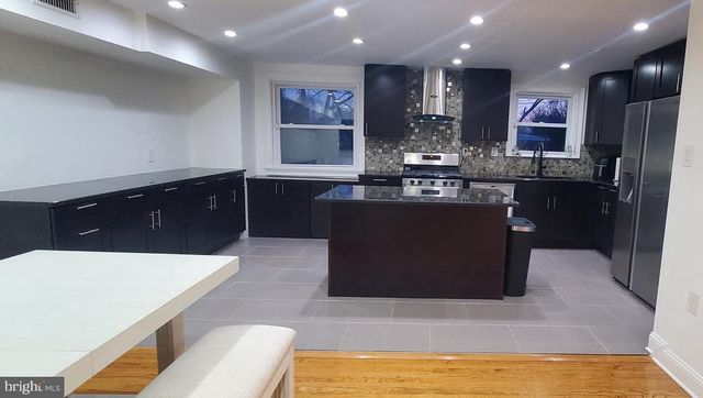 11115 DRAKE DR, Philadelphia, PA 19154