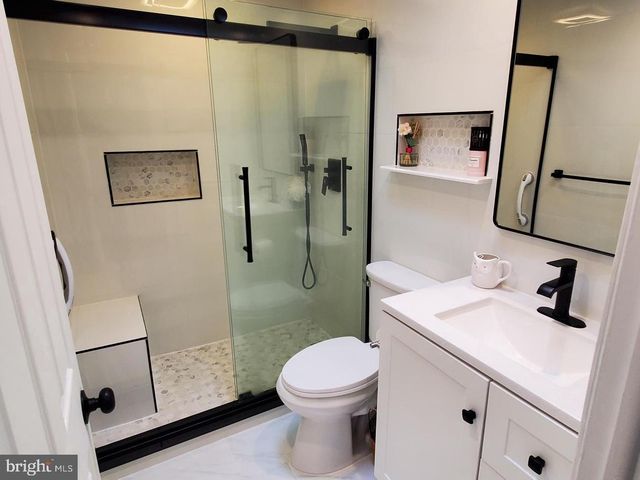 11115 DRAKE DR, Philadelphia, PA 19154