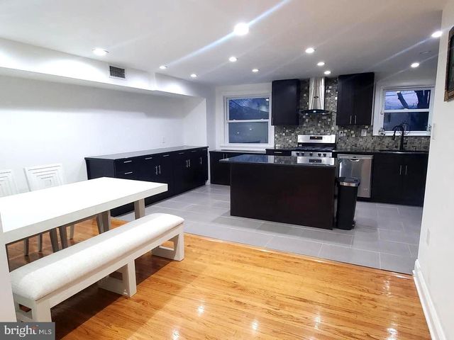 11115 DRAKE DR, Philadelphia, PA 19154