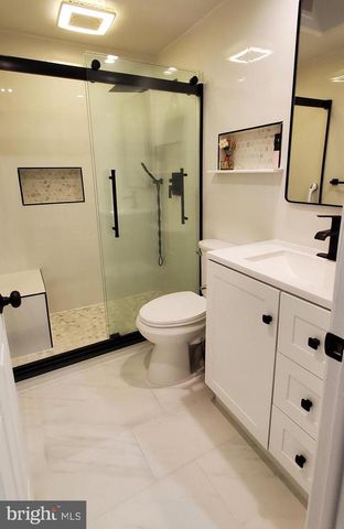 11115 DRAKE DR, Philadelphia, PA 19154