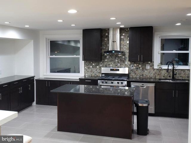 11115 DRAKE DR, Philadelphia, PA 19154