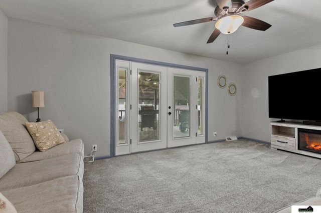 6201 Francis Street, Lincoln, NE 68505
