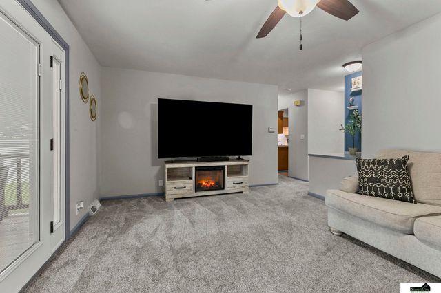 6201 Francis Street, Lincoln, NE 68505