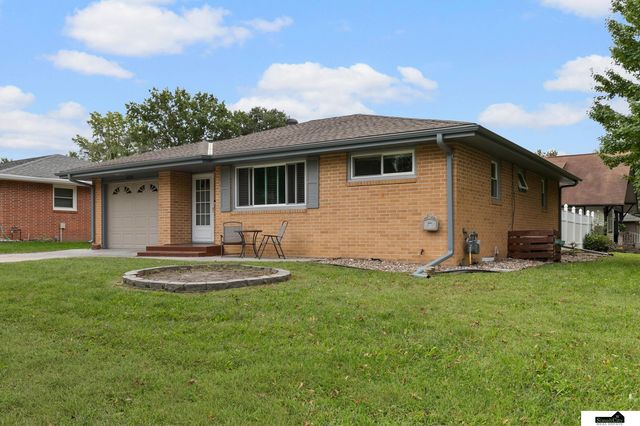 6201 Francis Street, Lincoln, NE 68505
