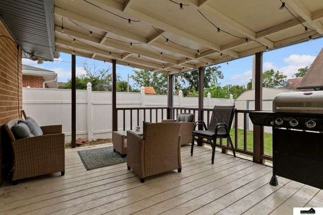 6201 Francis Street, Lincoln, NE 68505