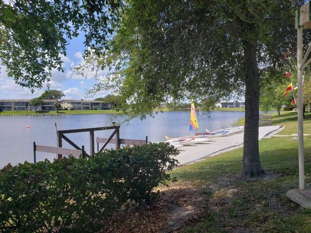 14 Salisbury A 14, West Palm Beach, FL 33417