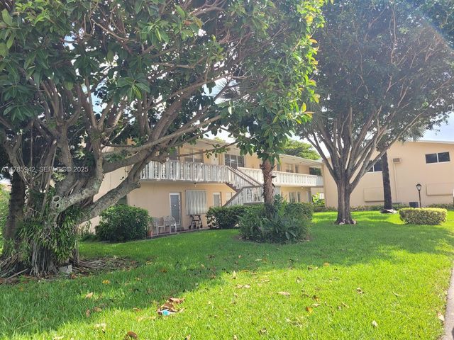14 Salisbury A 14, West Palm Beach, FL 33417