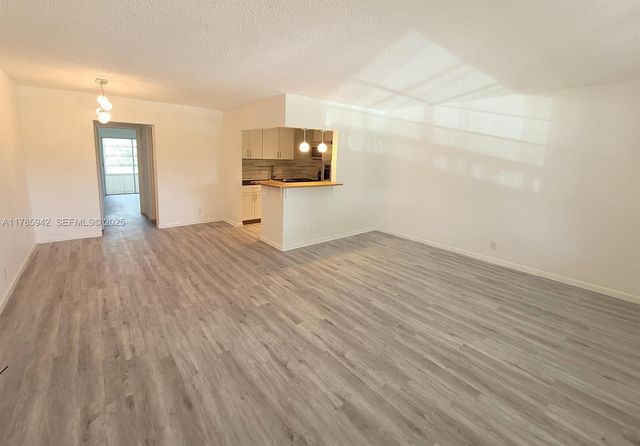 14 Salisbury A 14, West Palm Beach, FL 33417