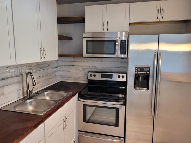 14 Salisbury A 14, West Palm Beach, FL 33417
