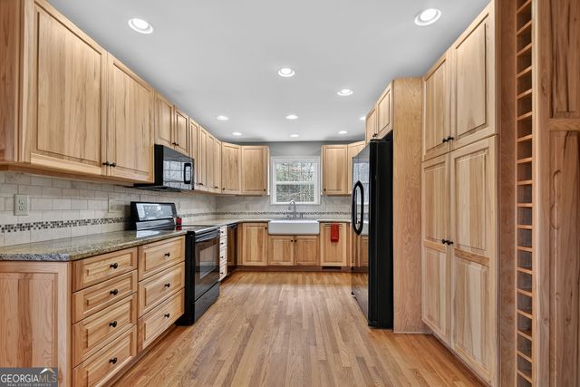 144 Emerald Cove Drive, Ellijay, GA 30540