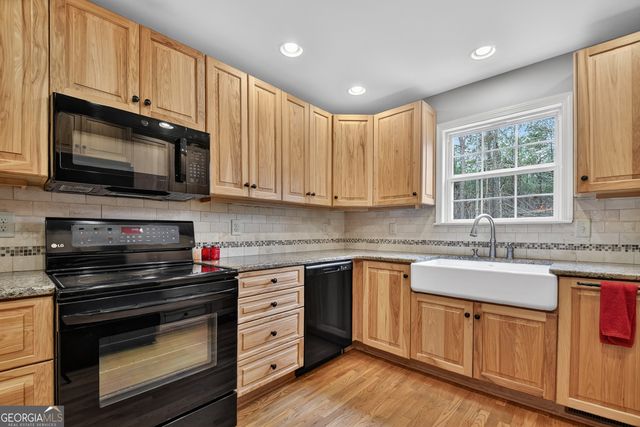 144 Emerald Cove Drive, Ellijay, GA 30540