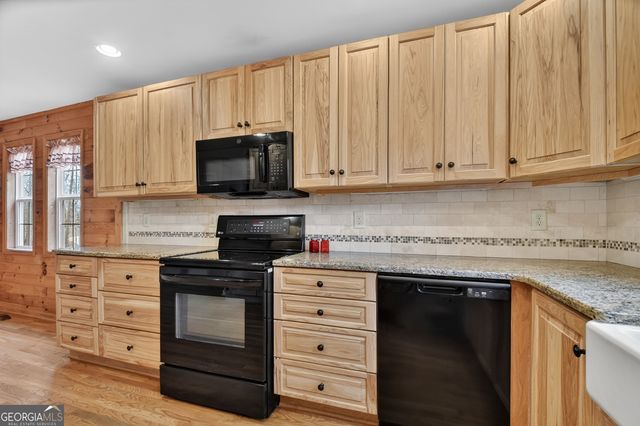 144 Emerald Cove Drive, Ellijay, GA 30540