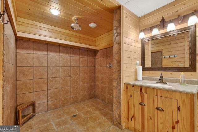 144 Emerald Cove Drive, Ellijay, GA 30540