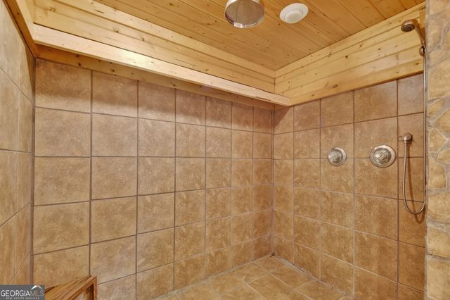 144 Emerald Cove Drive, Ellijay, GA 30540
