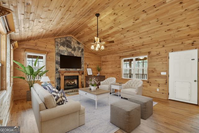144 Emerald Cove Drive, Ellijay, GA 30540