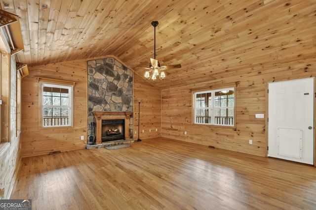 144 Emerald Cove Drive, Ellijay, GA 30540