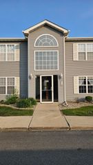 8213 Lincoln Circle D, Merrillville, IN 46410