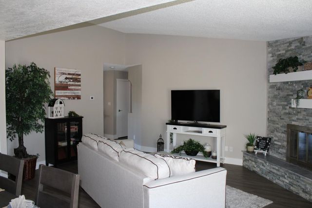 1210 Michelle Ave, Tracy, CA 95376