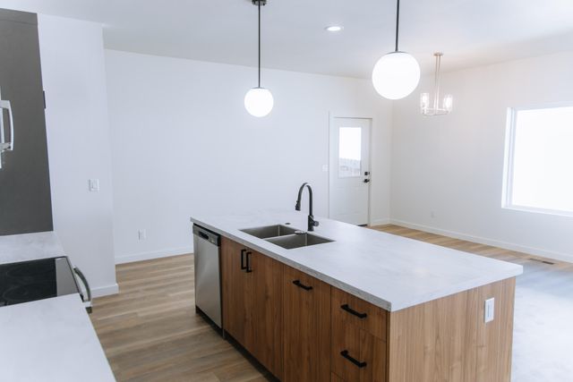 2625 N Prospect Avenue, Springfield, MO 65803