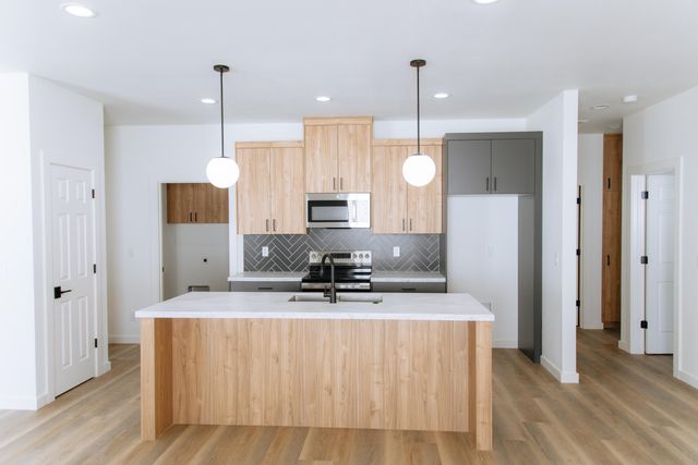 2625 N Prospect Avenue, Springfield, MO 65803