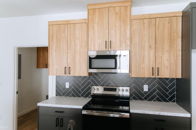 2625 N Prospect Avenue, Springfield, MO 65803