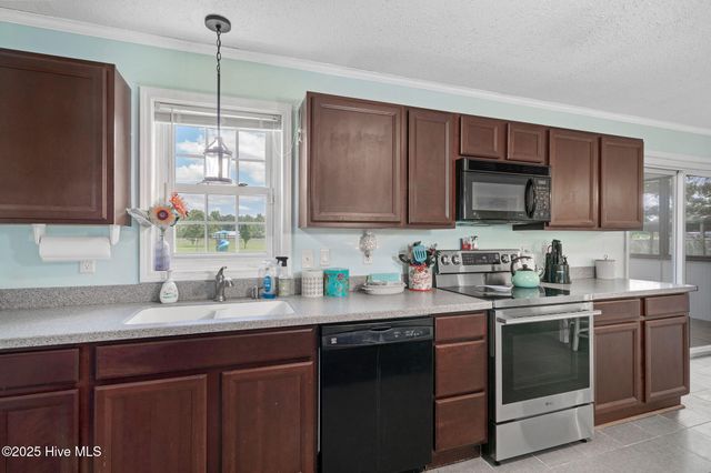 599 Durwood Evans Road, Beulaville, NC 28518