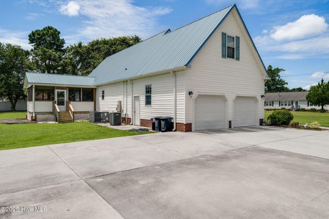 599 Durwood Evans Road, Beulaville, NC 28518