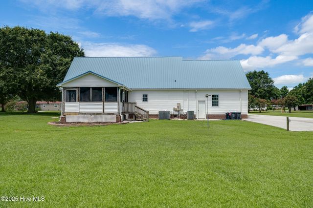 599 Durwood Evans Road, Beulaville, NC 28518